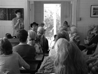 4 HISTORICAL NOVELIST PACKS THE SCHOOLHOUSE Last September, local history was brought to life with music and story by three very different experts: award-winning author Jane Kirkpatrick, who read