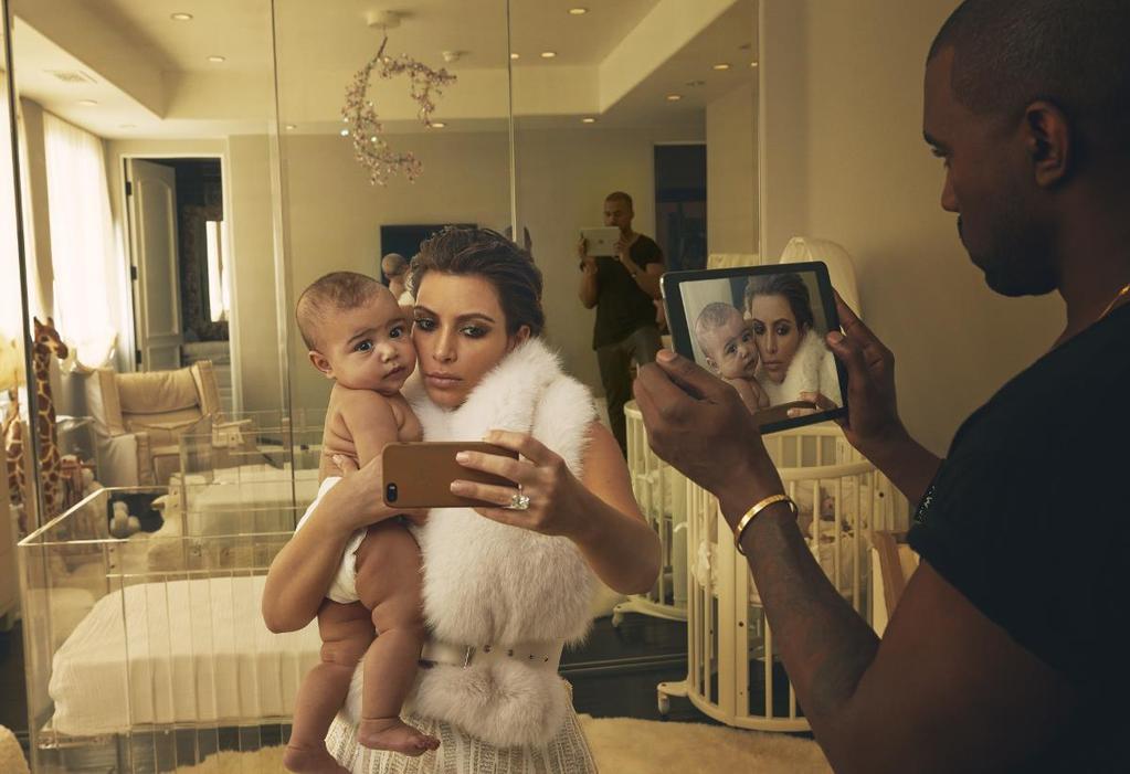 Document 3 : Photograph, Annie Leibovitz, Kim Kardashian, North West, Kanye West, 2014