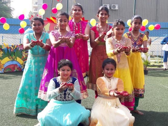 School exhibited the richness of Karanatka s culture and its