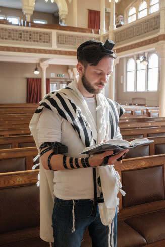 I only wear a kippah in the synagogue as I don t always feel safe to wear it in the streets where I live.