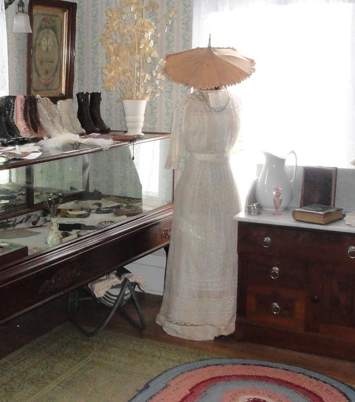 Gazette April 2015 Ogle County Historical Society HISTORIC WEDDING DRESS EXHIBIT MAY 3- JUNE 28 To celebrate the 54 th season of having the Nash home open as a museum, the Ogle County Historical