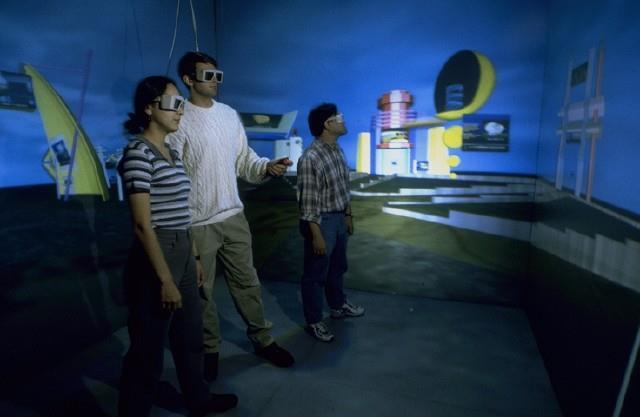 ניקולס נגרופונטה האדם הדיגיטלי Virtual Reality: VR can make the artificial as