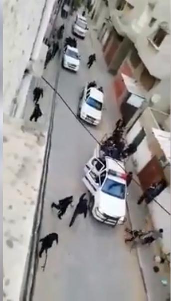 5 Security force operatives deploy to disperse demonstrations in Deir al-balah (Facebook page of journalist Muhammad Uthman, March 14, 2019).
