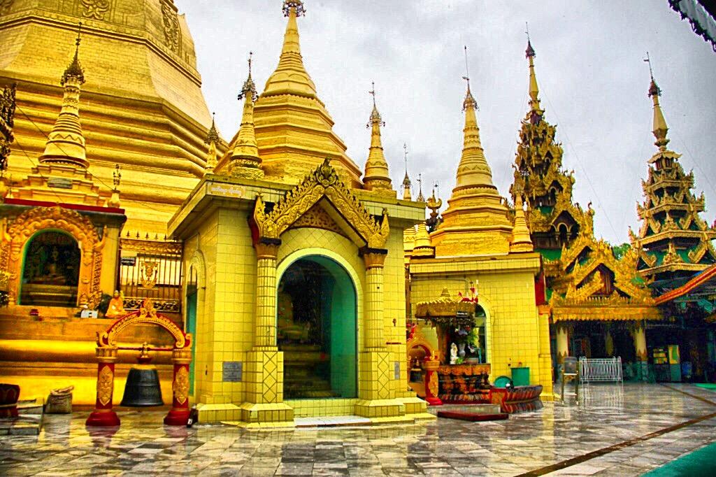 Burmese people believe that Sule was built before Shwedagon Pagoda. So it must be more than 2,500 years old! We haven t found any information whether it s true or it s just a legend.