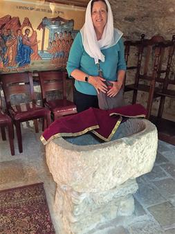 Baptismal font in the church of the ten lepers (between Jerusalem and Nazareth Tomb