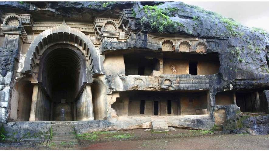 Ancient Buddhists Created Cave Temples Full of Sculptures By Atlas Obscura, adapted by Newsela staff on 09.07.