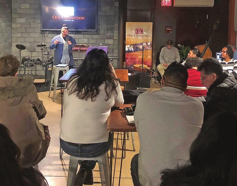 COVER FEATURE ONE CONNECTION: Christ s Method in Practice By Debra Banks Cuadro Participants listen to the speaker at the One Connection Lowell gathering in Café UTEC. It all started with a prayer.