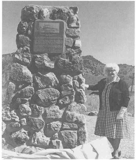 CONTEMPORARY IUAB COUNTY 293 losie Mae Bailey, wife of Dr. Steele Bailey, dedicates the monument erected at the site of the Mammoth Hospital in Robinson, 1976.