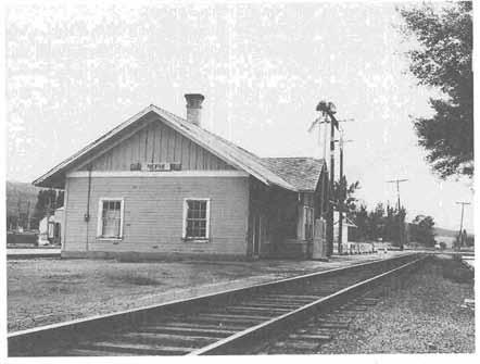 EXPLORATION AND EARLY SETTLEMENT 43 A photograph of Nephi Depot, looking south, 1974, taken by lim Ozment.