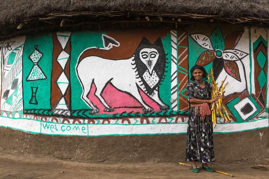 Every newly-built house is decorated and painted by a local artist.