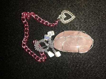 Pendulum : Rose Quartz bob with pink chain,