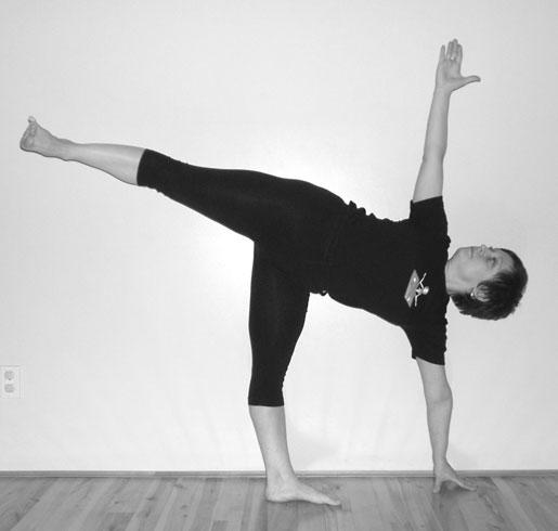 Teacher Training Paper Uttistha Sthiti Standing Asanas Krisna Zawaduk Why are standing poses the foundation of Iyengar Yoga? List 5 or more basic principles that are taught in the standing poses.