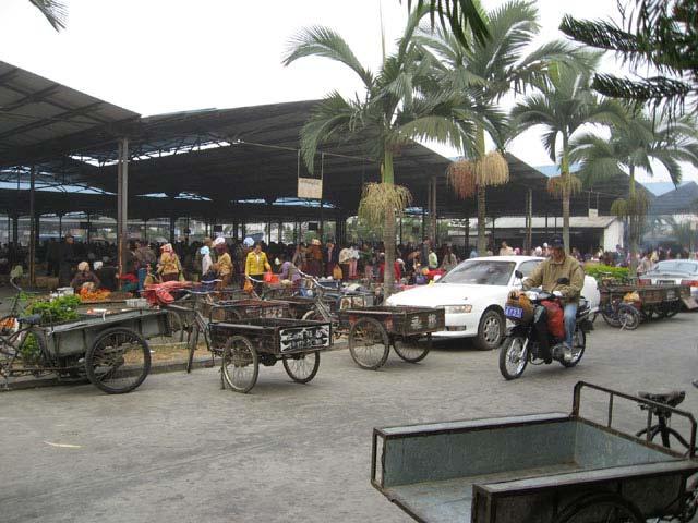 (Top) Typical Open Air Day Market