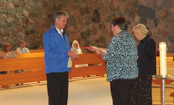Welcome Oblates Marge Brandt, Jane Greer, Joy Wesolowski, Jeffrey Johnson In two beautiful ceremonies in October, sisters, oblates and family gathered to welcome Marge Brandt, Jane Greer, Joy