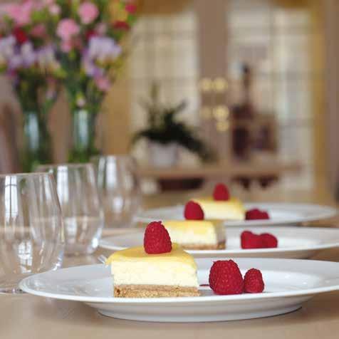 RELAX DINING Enjoy delicious freshly cooked vegetarian meals and treats throughout your stay.