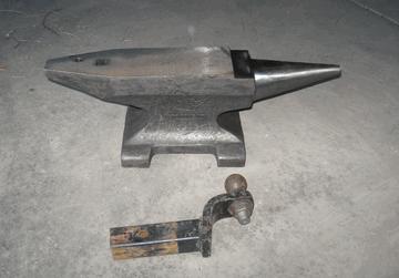 August / September 2014 Page 7 Anvil for sale I m planning on driving up to Spokane, Washington to buy a new anvil from Incandescent Ironworks in the next couple months.
