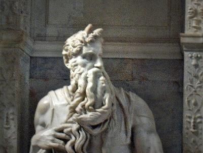 When the great sculptor Michelangelo created his statue of Moses for Pope Julius II s tomb in 1505, he used the Vulgate (Latin translation of the Bible) as his guide to describe Moses.