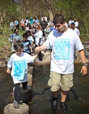 Islamic Relief USA hosted a 5K walk in Virginia on April 26 to symbolize the distance many people must walk to access water, and to raise money to provide water solutions.
