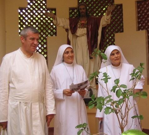 Consoling Sisters of the Sacred The foundress of the Nav Jeevan orphanage and her assistant spent several weeks in early summer of 2005 and late November (respectively) in Italy visiting a lesser