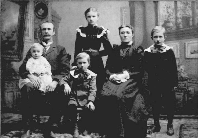 The John T. Miller Family, circa late 1897, early 1898 In 1911, John T. and Annie Miller moved their family to Alberta, Canada 13. At first renting farmland, John T.