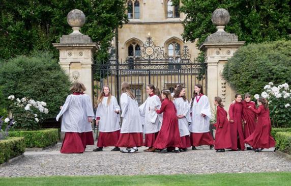 They will also be participating in Palm Sunday 11am Eucharist. St. Carine s College Girls was first college-based choir for girls in UK, breaking with 900 years of tradition.
