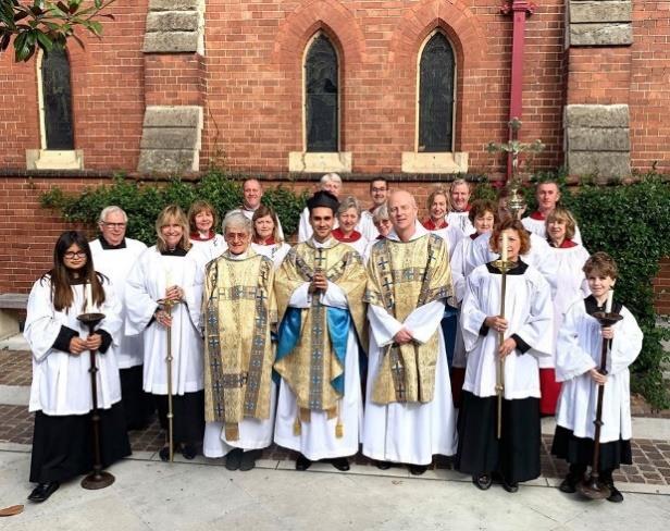 The other members of the team are: The Rt Rev d Richard Harries, Assistant Bishop in the Diocese of Southwark Geoffrey Barnett & Christabel Gairdner, Readers at St Mary s Barnes The Rev d Stephen
