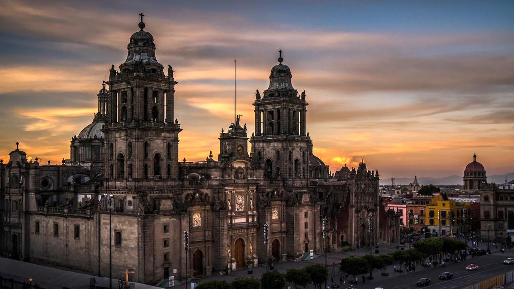 June 6th This morning we go to downtown Mexico City to see especially the great Cathedral located in an ornate central plaza of this capital city of Mexico.