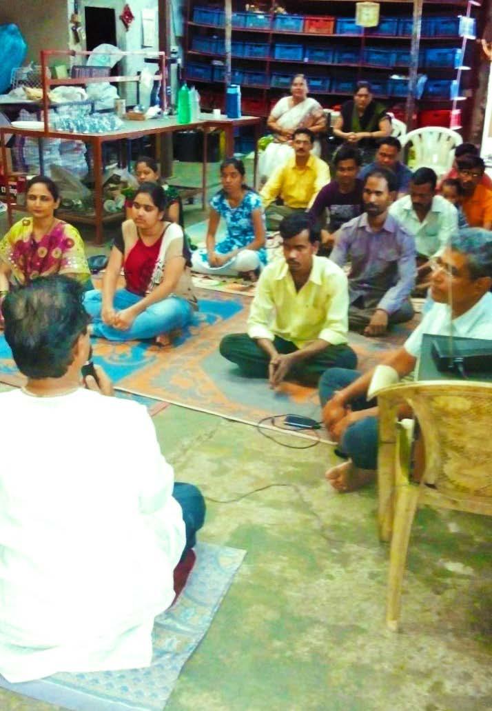 The wards of the prison are separate for men and women and so separate parallel Maitri sessions were held in both wards by Mitras and Maitreyis of the MaitriBodh Parivaar for around 350 men and 50