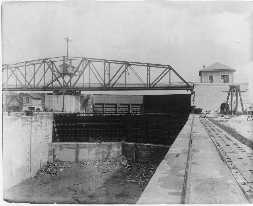 Triumph At The Falls: The Louisville and Portland Canal bridge had a sixteen-foot-wide roadway made of oak planks on steel joists.