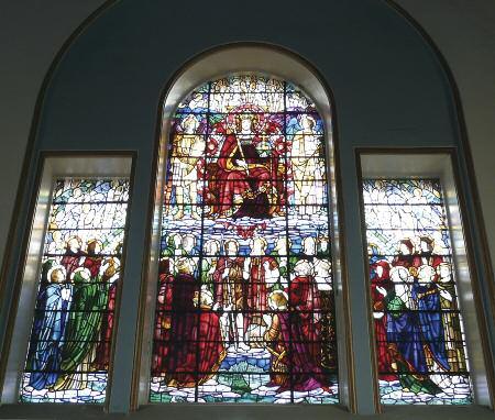 The window was to have the following inscription: The East Window is erected by the members of this Church to perpetuate the Signing of Armistice, and in grateful recognition of the sacrifices made