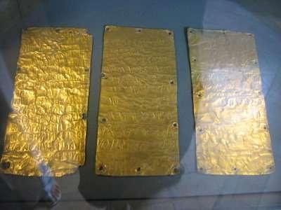 Roman Laws Roman laws were written down on 12 bronze tablets