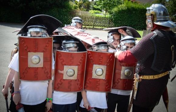 INTERACTIVE TIMELINE: A perfect introduction to the workshop, I take pupils through the key events such as Claudius invasion and Boudicca s revolt with acting opportunities, funny stories and props.