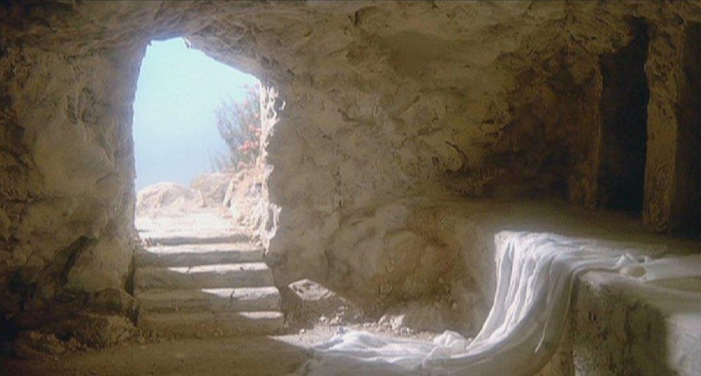 List three incidents when Jesus appeared before his disciples after his resurrection: 1. 2. 3.