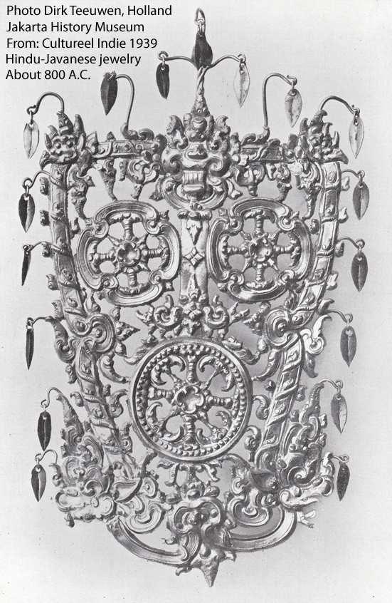 4. Hindu-Javanese jewelry, about 800 A.C Fr
