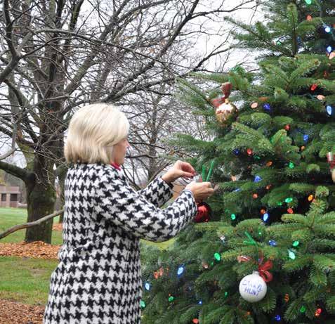 loved ones during the Advent season. Four hundred ornaments were placed on the tree.