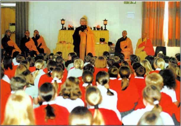 The Dharma The main teachings of the Buddha are: Do NOT Do Bad Do Good Keep Your Mind Clean Monks & nuns from Fa Yue Buddhist Monastery, in Birmingham (UK), are teaching Dharma to school children.