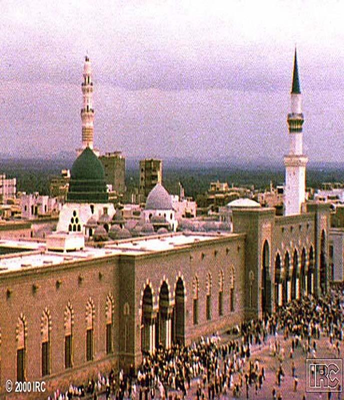Mausoleum in Medina Muhammad was buried in Medina in his second wife s house The Mosque of the Prophet was built