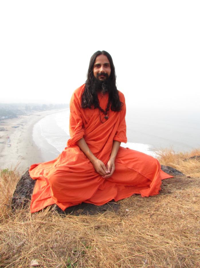 About Swami Advaitanand Saraswati (Swami Advait) Paramhansa Swami Advait is a Himalayan Mystic, Yogi and a Visionary. He was gifted to the path of knowing truth from his family at the age of nine.