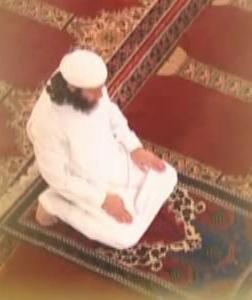On sitting In the second Rak'a he sat on his left foot and propped up the right one; and in the last Rak'a he pushed his left foot forward and kept the other foot propped up and sat over the buttocks