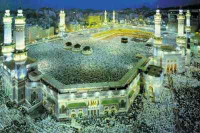3. HIS FULFILMENT OF THE OBLIGATIONS OF THE PROPHET (S) IN MAKKA A lot of people in Makka used to leave their