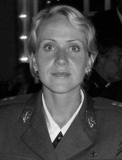 kursuse ülema abi (2005). Kuperjanovi ÜJP kaplan-praktikant 1999-2001, kaplan 2001-. Omab Eesti langevarjuri IV klassi märki (2002). Lipnik (1999), nooremleitnant (2004).