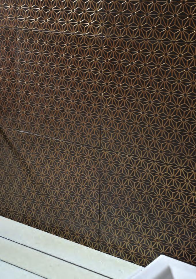 25 Wall: KOMON TATTO, KT/11 bronze - 300x300x10