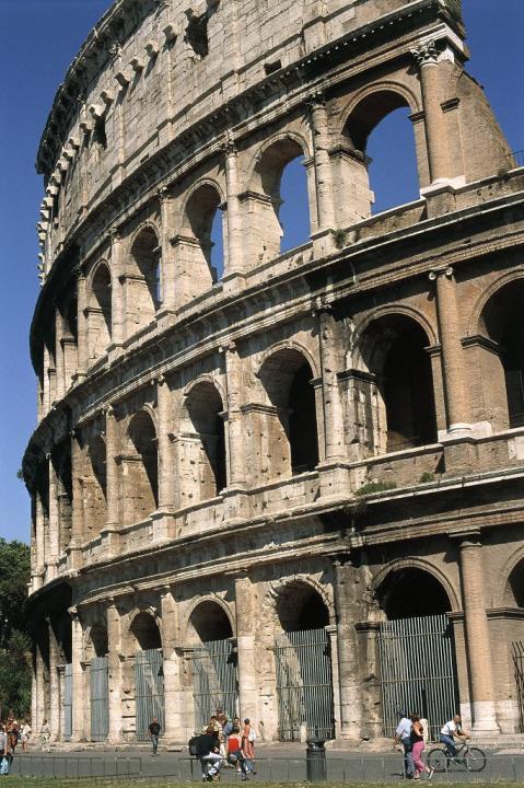 Colosseum borrows from the Etruscan Porta Marzia Engaged columns with post and lintel