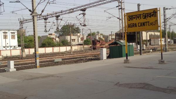 By Train Agra has three main railway stations which are Agra Cantt, Agra Fort, and Raja Ki Mandi which are connected to all the major cities of