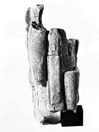 ic texts are known from Palenque; on the one hand these resemble the ceramic incensario supports and on the other the top of stelae (Ruz Lhuillier 1958a, Fig. 9; 1958b, Fig.