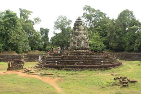 Angkor, Neak Pean small shrine on the complex built as a simplified model of an aspect of the Buddhist cosmology the southern island