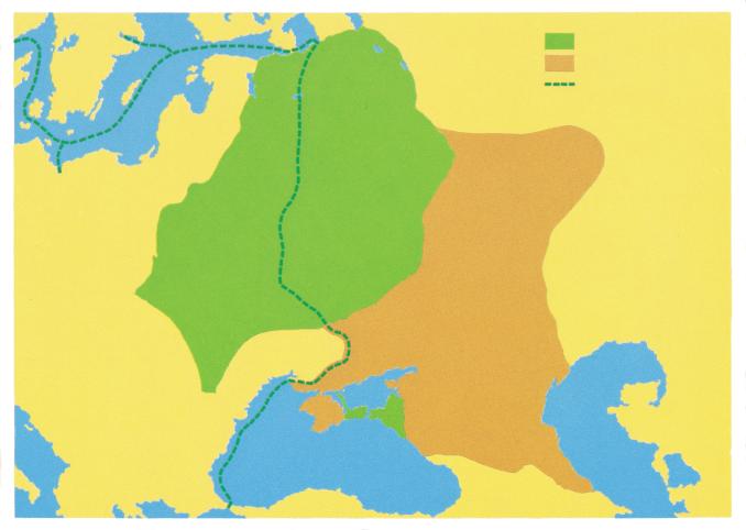 Kievan Rus MAP STUDY PLACES AND REGIONS Along what bodies of water did the Varangian Route extend? Reading Check Who were the boyars?