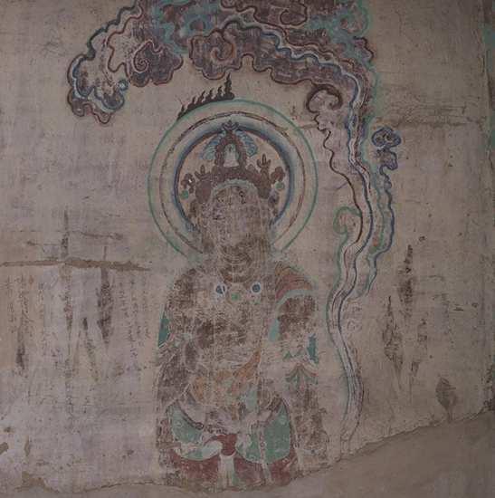 Fig. 14 Bodhisattva Guanyin with a flaming halo (detail), south to the entranceway (facing east), main chamber, Cave 45, Mogao