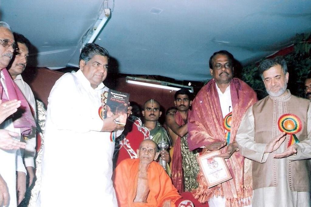 JEEYAR SWAMIGALH WHO AWARDED BALA KAMBA NAT- TAZHWAR TITLE TO MURTHY FOR HIS