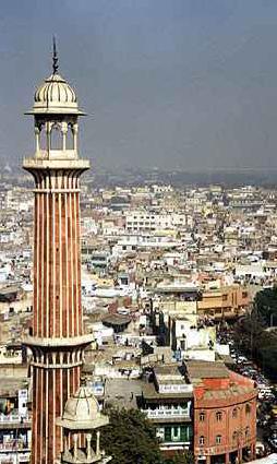 Day 3 Enjoy a tour through the narrow lanes of Old Delhi experiencing a colorful history dating back thousands of years.